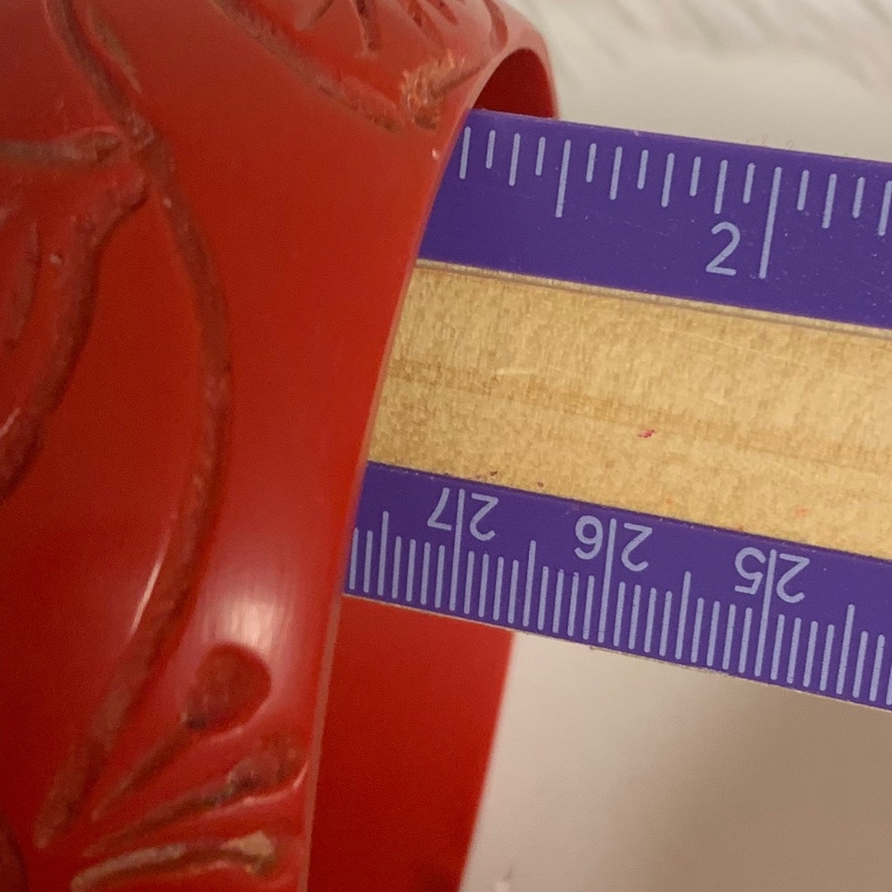Wide Bangle Bracelet Red Carved Bohemian Floral Chunky NWOT - Picture 3 of 4